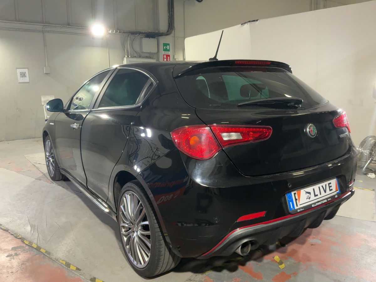 Alfa Romeo 2018 — photo 7