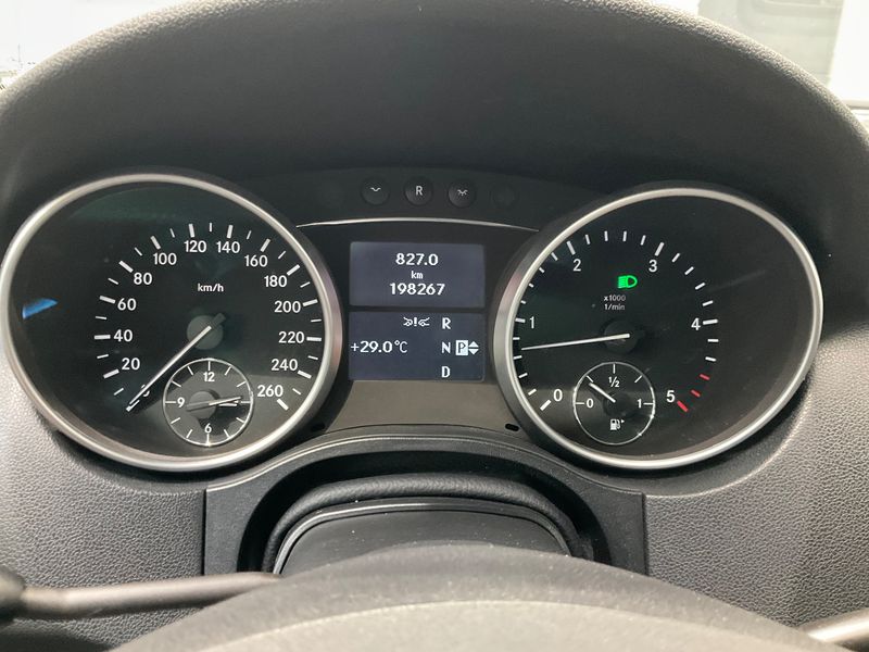Mercedes-Benz M-Klasse ML 350 CDI 4Matic Blutec — zdjęcie 13