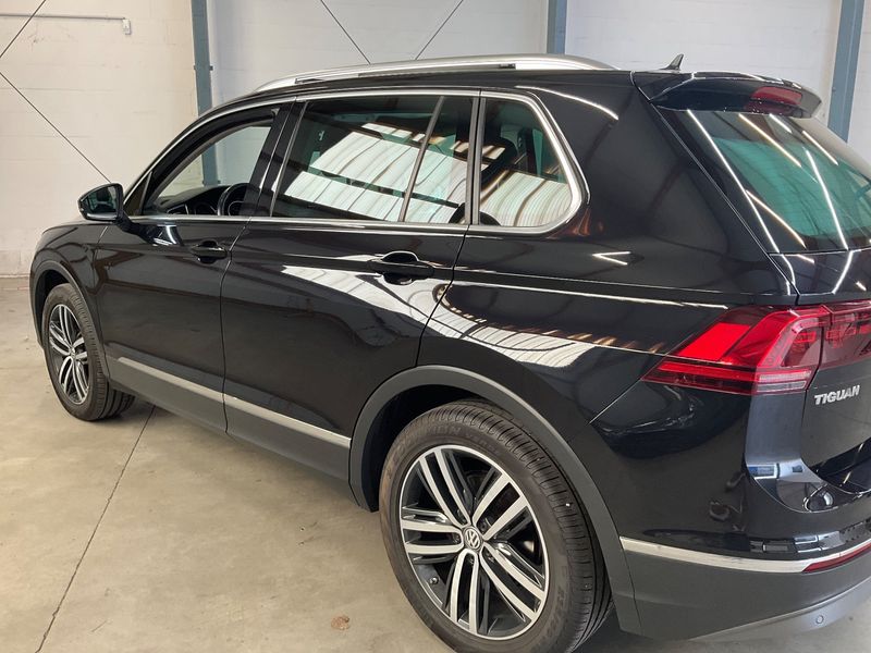 Volkswagen Tiguan 2.0 TDI Highline 4Motion BlueMotion Tech — zdjęcie 3