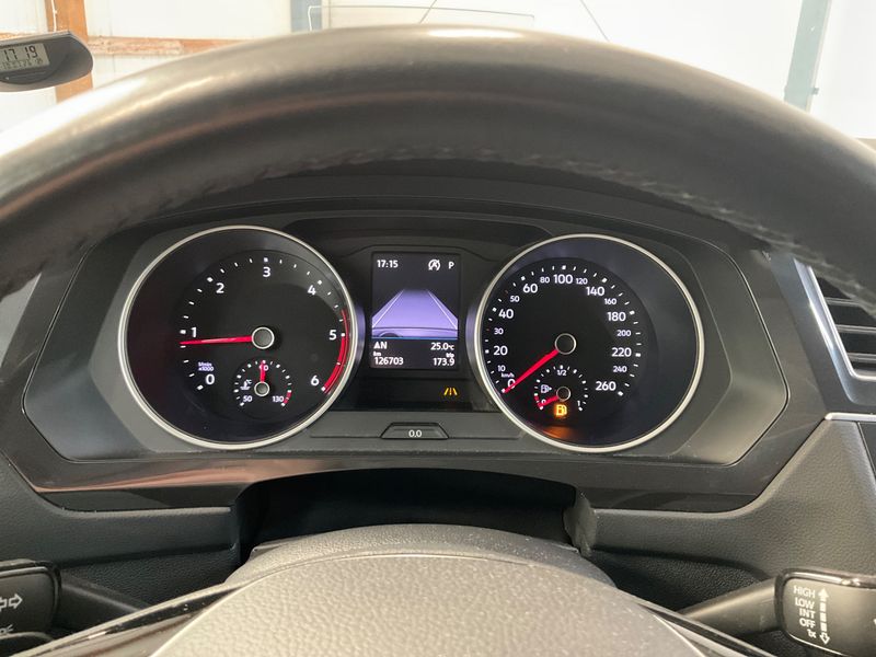 Volkswagen Tiguan 2.0 TDI Highline 4Motion BlueMotion Tech — zdjęcie 13