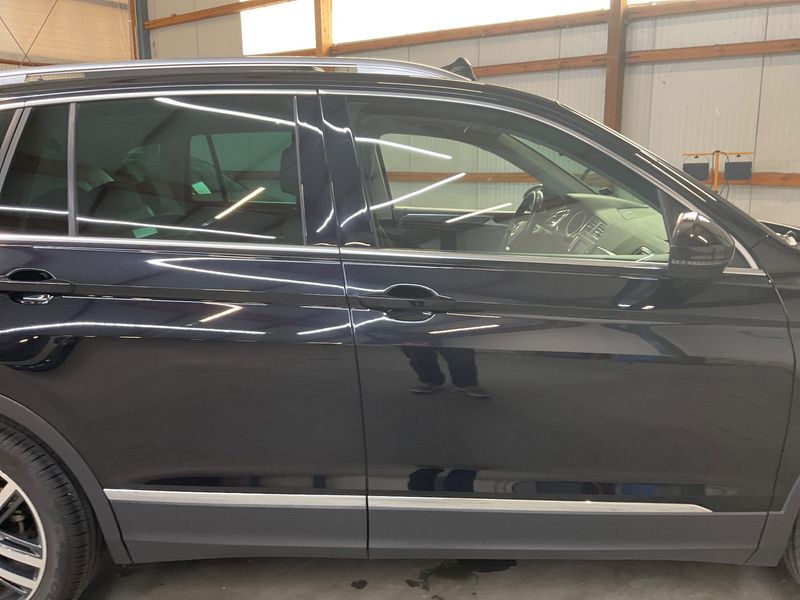 Volkswagen Tiguan 2.0 TDI Highline 4Motion BlueMotion Tech — zdjęcie 7