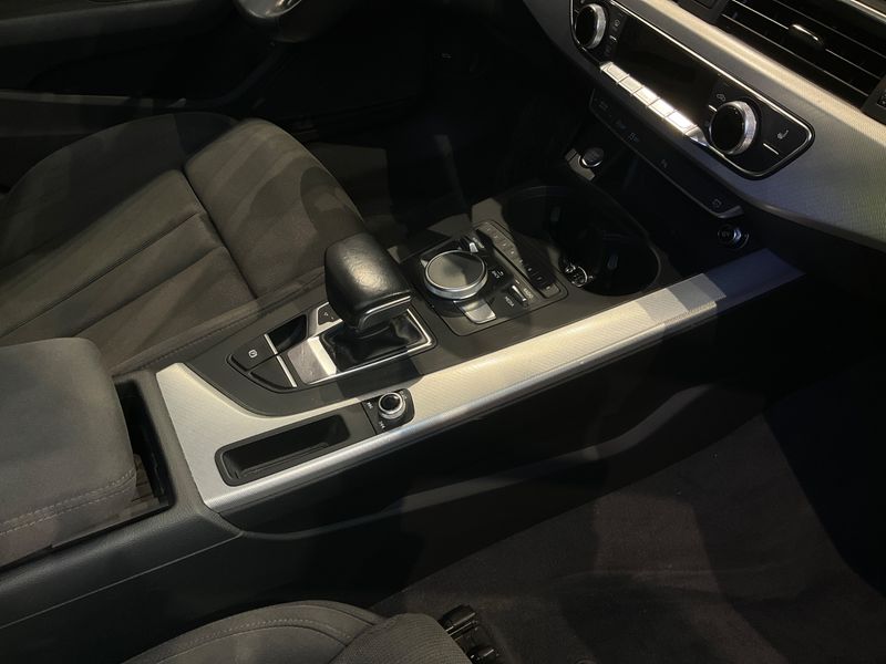 Audi A4 40 TDI quattro Sport 2019 – снимка 26