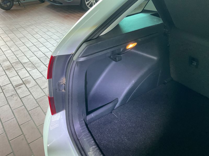 Skoda Rapid Spaceback 1.2 TSI Emotion Plus 2015 – снимка 33