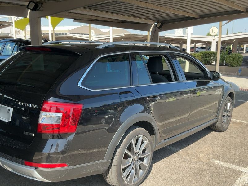 Skoda Octavia 2.0 TSI Scout 4x4 — zdjęcie 6