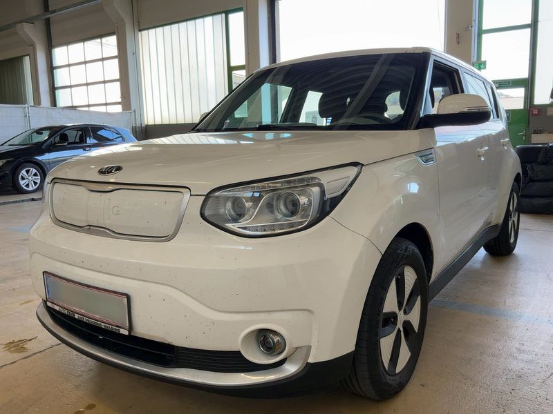 Kia Soul electric drive 81 kW AC/DC
