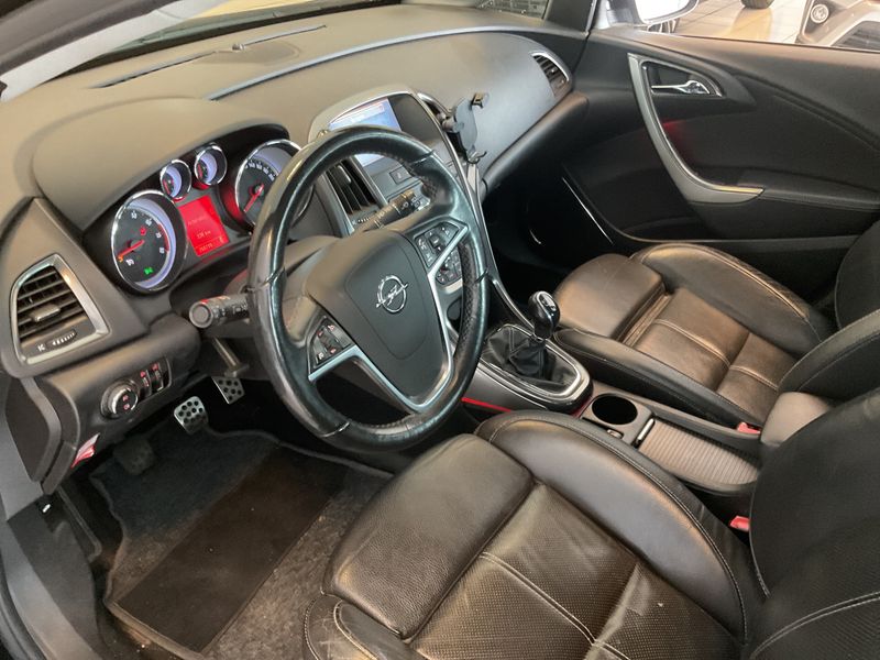 Opel Astra 1.4 Turbo Innovation — zdjęcie 3