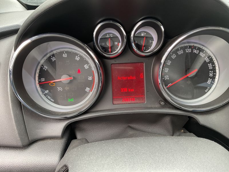 Opel Astra 1.4 Turbo Innovation — zdjęcie 4