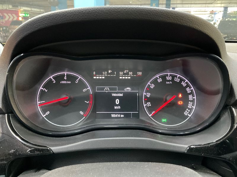 Opel Corsa 1.4 LPG Selective — zdjęcie 13