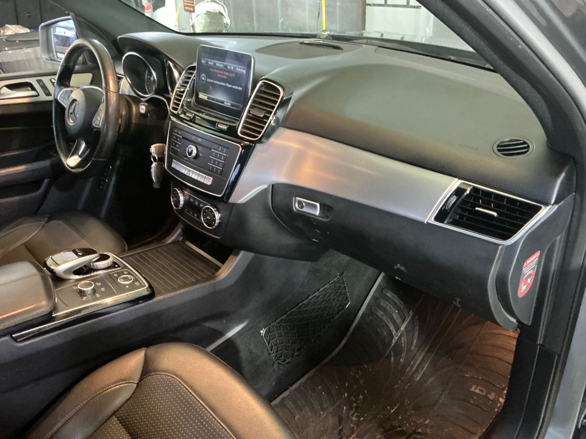Mercedes-Benz GLE-Klasse 2018 — photo 27