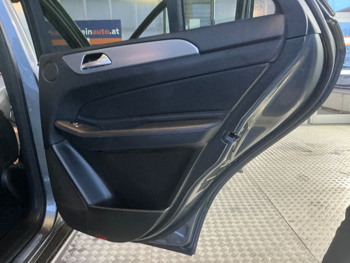 Mercedes-Benz GLE-Klasse 2018 — photo 31
