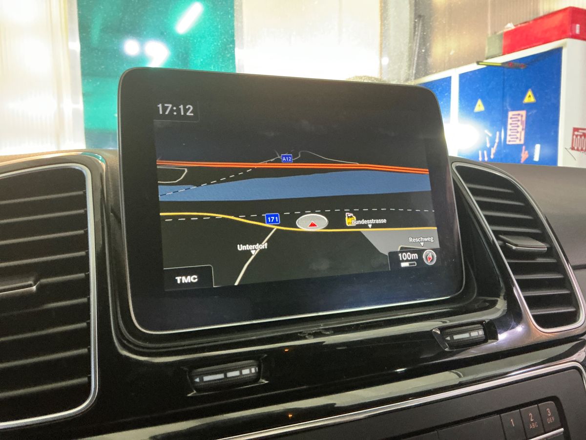 Mercedes-Benz GLE-Klasse 2018 — photo 50