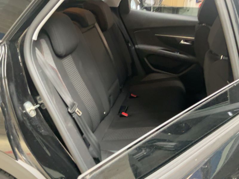 Peugeot 3008 1.5 Blue-HDi Active Business — zdjęcie 14
