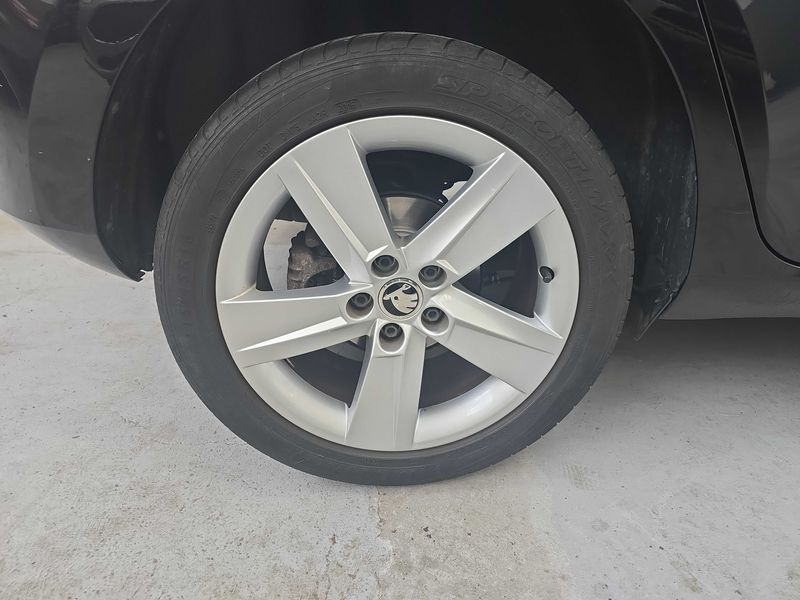 Skoda Fabia 1.2 TSI Joy — zdjęcie 17