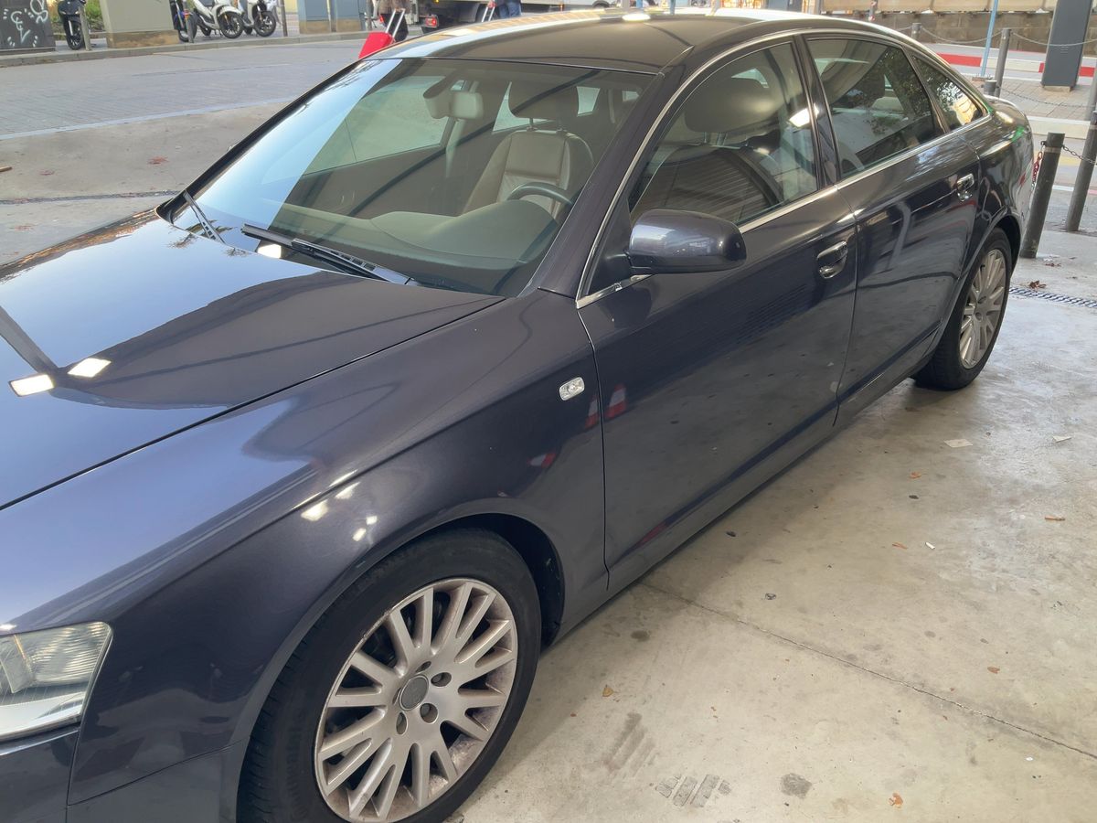 Audi A6 3.2 V6 FSI quattro