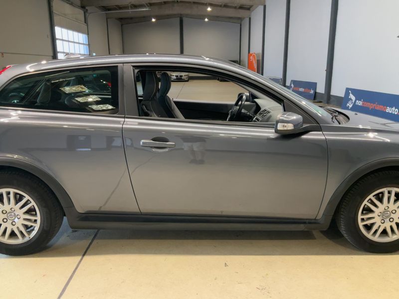 Volvo C30 1.8 Kinetic — zdjęcie 7