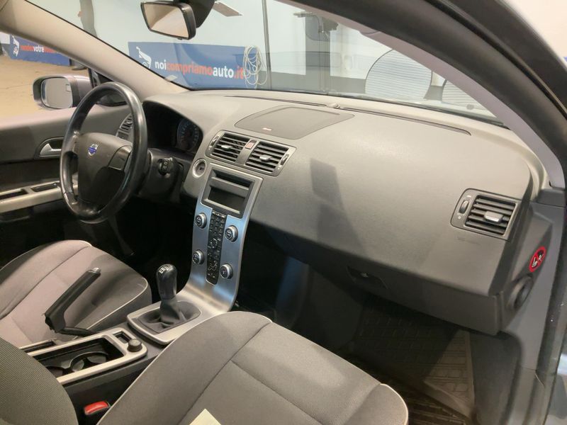 Volvo C30 1.8 Kinetic — zdjęcie 12