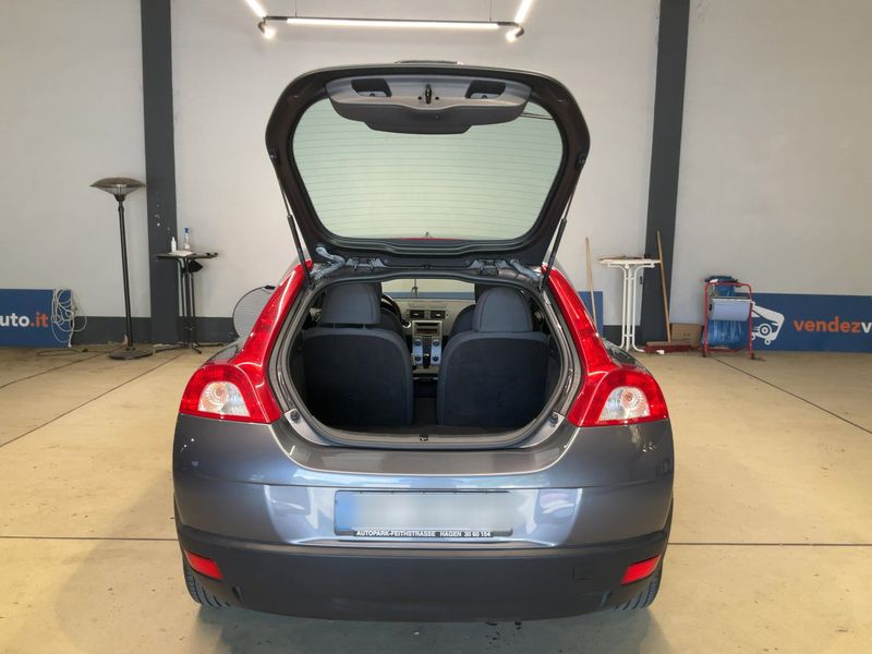Volvo C30 1.8 Kinetic — zdjęcie 10
