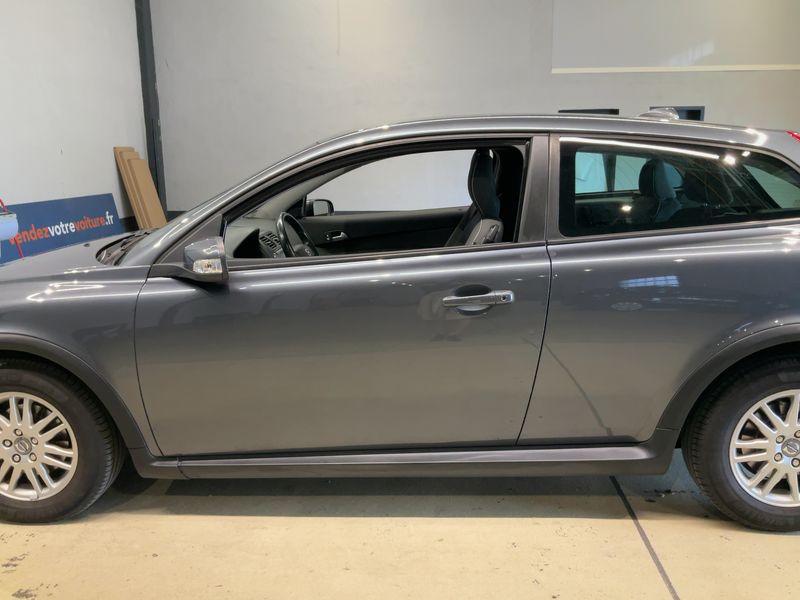 Volvo C30 1.8 Kinetic — zdjęcie 4