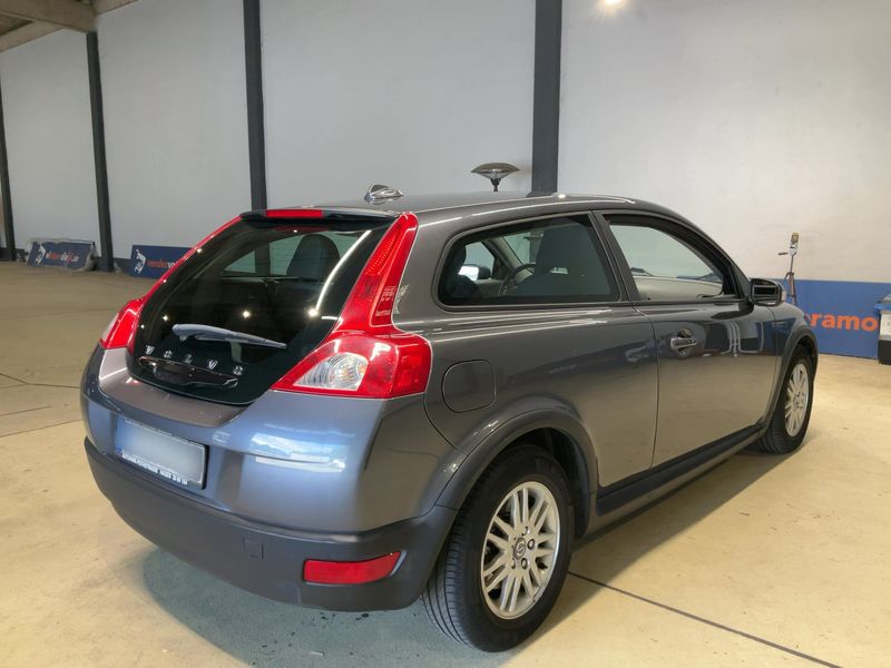 Volvo C30 1.8 Kinetic — zdjęcie 6