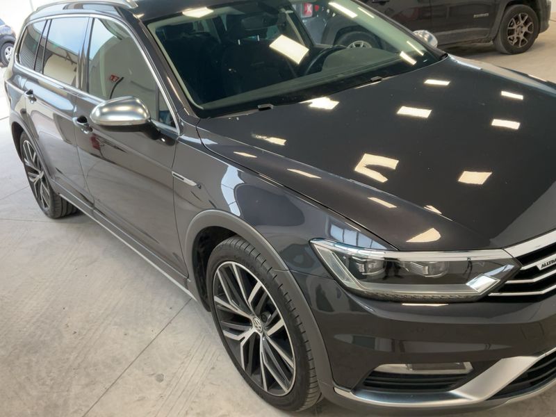 Volkswagen Passat Alltrack 2.0 TDI 4Motion BlueMotion Tech — zdjęcie 8