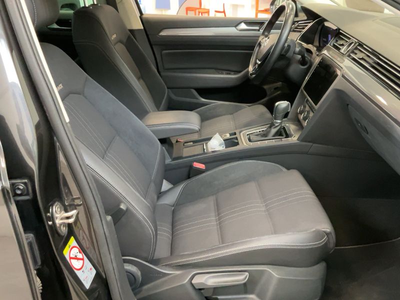 Volkswagen Passat Alltrack 2.0 TDI 4Motion BlueMotion Tech — zdjęcie 11