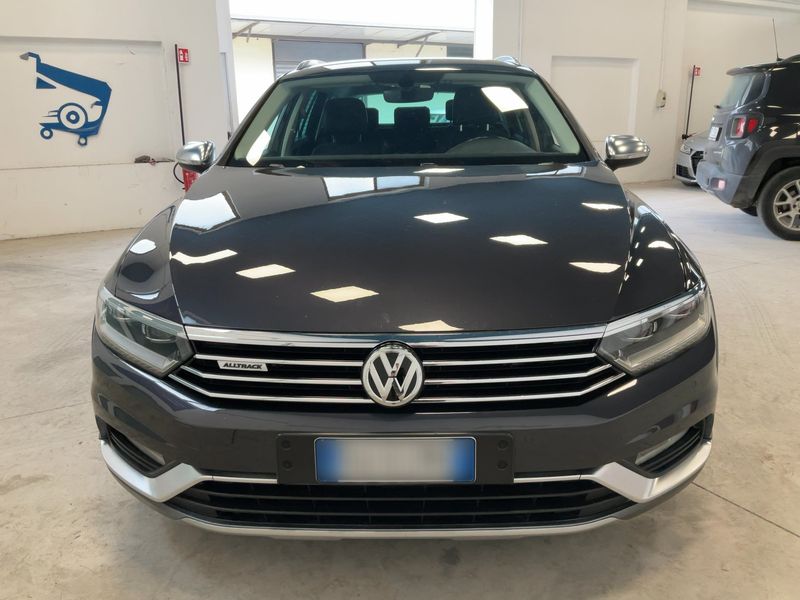 Volkswagen Passat Alltrack 2.0 TDI 4Motion BlueMotion Tech — zdjęcie 9