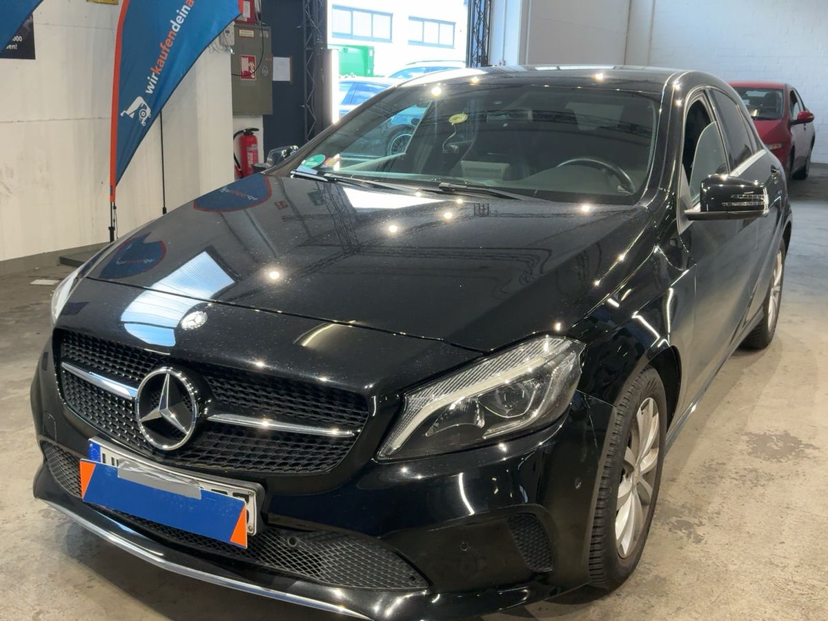 Mercedes-Benz A-Klasse 2016 — photo 1
