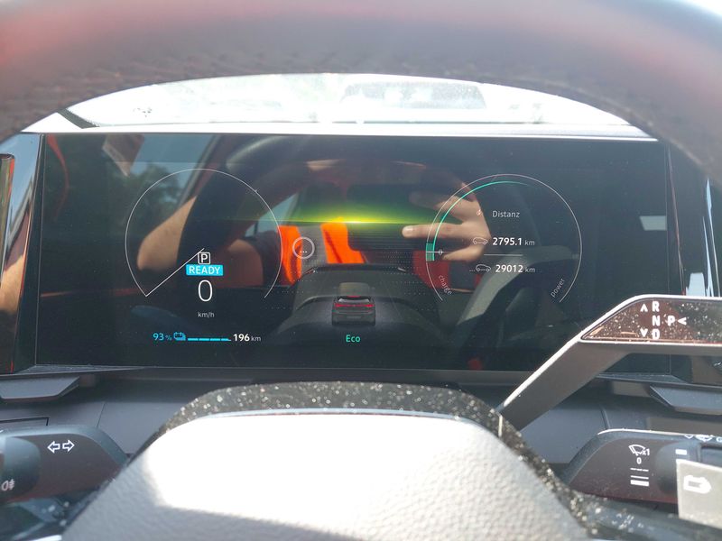 Renault Megane E-Tech electric drive 96 kW Equilibre — zdjęcie 12