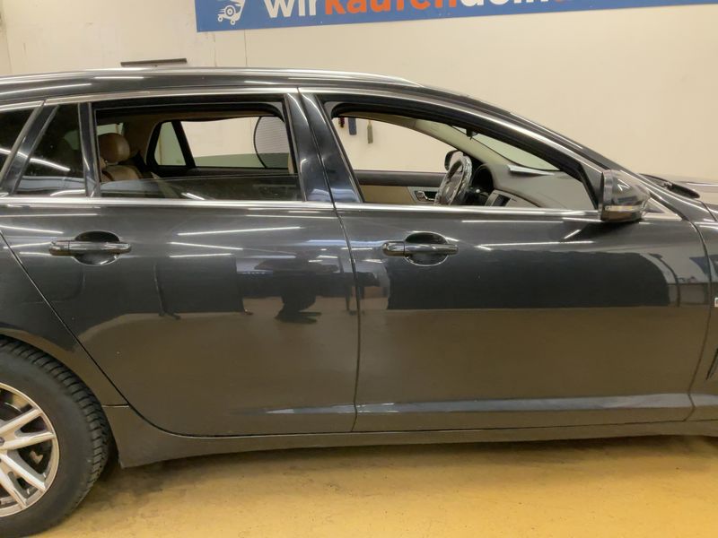 Jaguar XF 3.0 D V6 Premium Luxury — zdjęcie 7