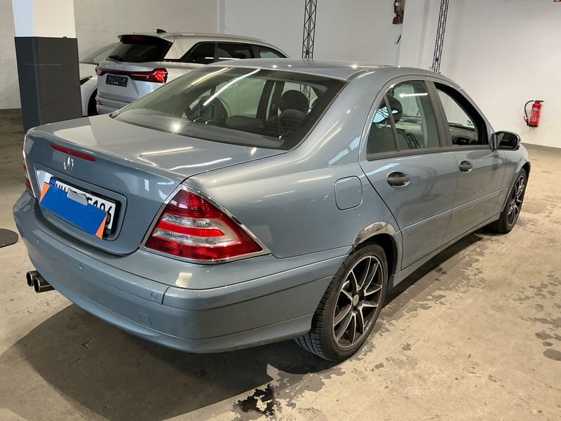 Mercedes-Benz C-Klasse C 180 Kompressor Classic 2004 – снимка 2