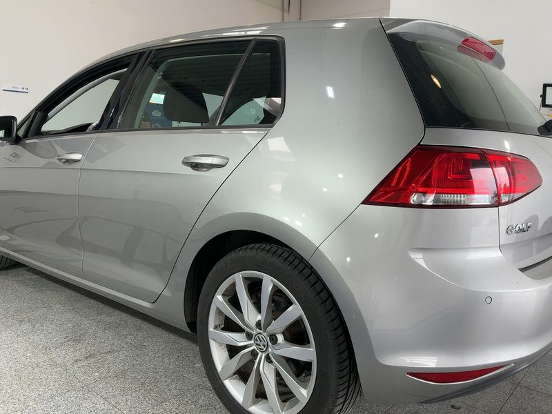 Volkswagen Golf VII 1.2 TSI Comfortline BlueMotion Tech — zdjęcie 3
