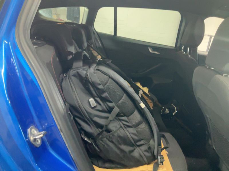Ford Focus 1.0 EcoBoost Mild-Hybrid ST-Line — zdjęcie 14