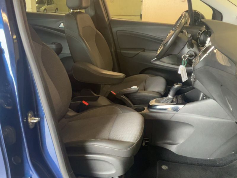 Opel Crossland X 1.5 CDTI Business Elegance — zdjęcie 11