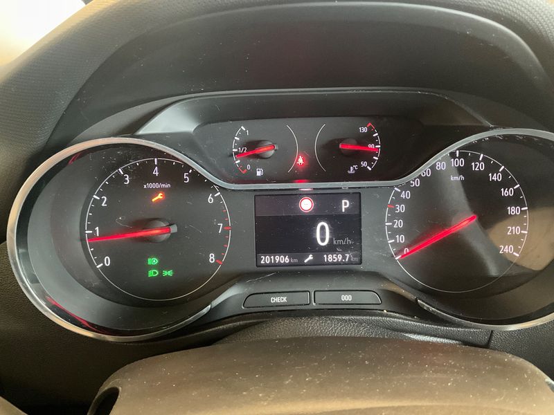 Opel Crossland X 1.5 CDTI Business Elegance — zdjęcie 13