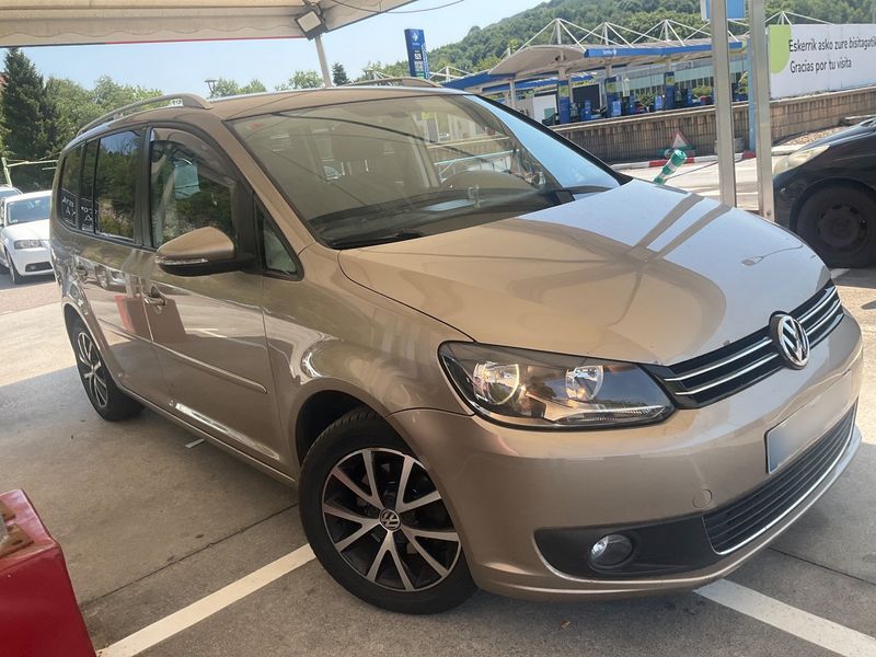 Volkswagen Touran 1.6 TDI Edition BlueMotion Tech — zdjęcie 8