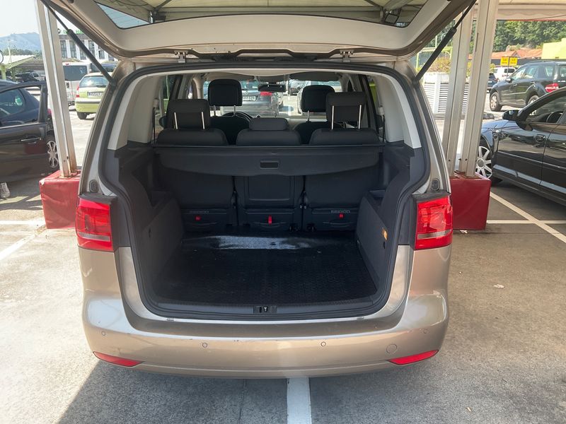 Volkswagen Touran 1.6 TDI Edition BlueMotion Tech — zdjęcie 10