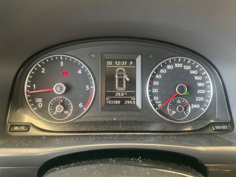 Volkswagen Touran 1.6 TDI Edition BlueMotion Tech — zdjęcie 13