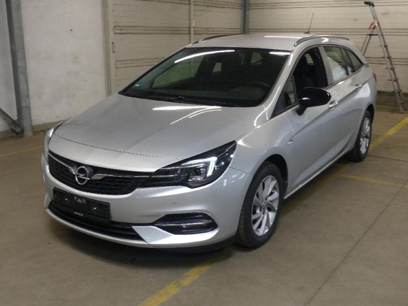Opel Astra 2021