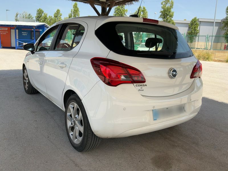 Opel Corsa 1.4 LPG Selective — zdjęcie 3