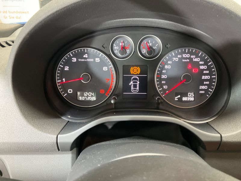 Audi A3 1.8 TFSI Ambition — zdjęcie 13