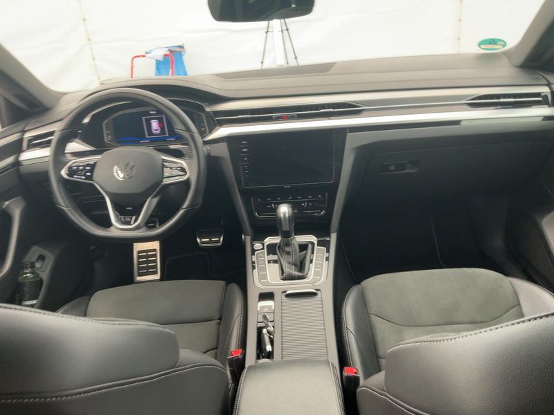 Volkswagen Arteon Shooting Brake 2.0 TDI R-Line — zdjęcie 12