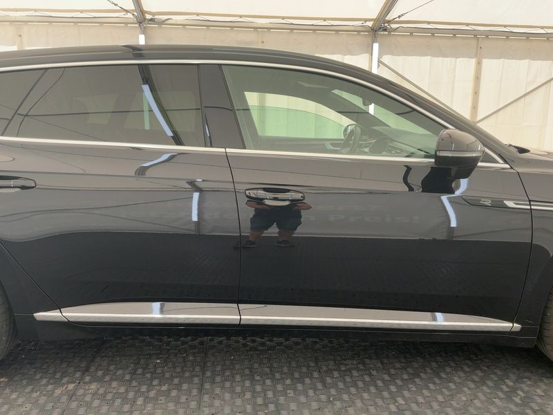 Volkswagen Arteon Shooting Brake 2.0 TDI R-Line — zdjęcie 7