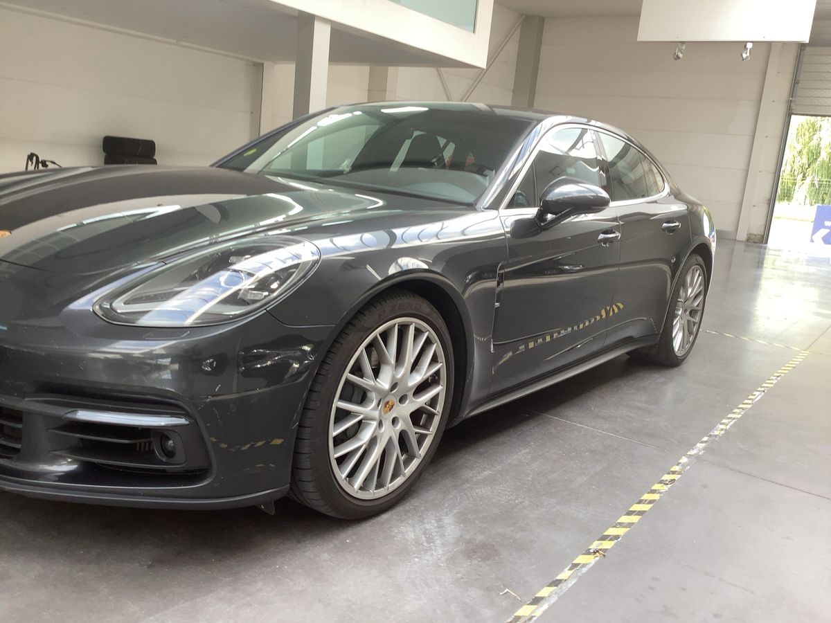 Porsche Panamera 4S Diesel