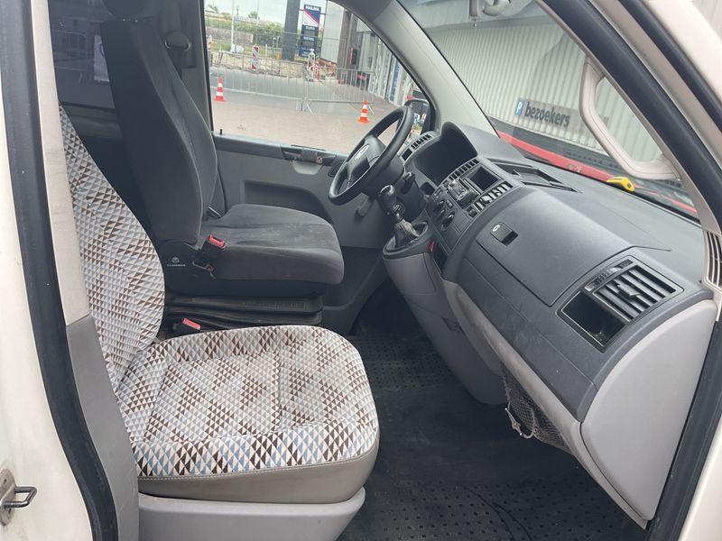 Volkswagen T5 Transporter 2.5 TDI Kasten — zdjęcie 3