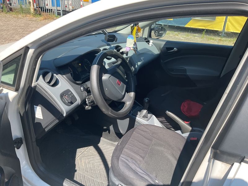 Seat Ibiza 1.2 TDI Reference — zdjęcie 3