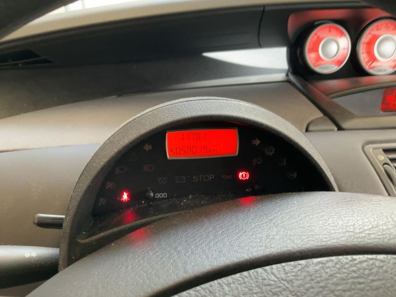Peugeot 807 2.0 HDi Comfort — zdjęcie 13