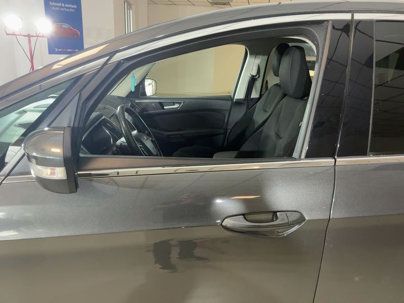 Ford S-Max 2.0 TDCi Titanium — zdjęcie 4