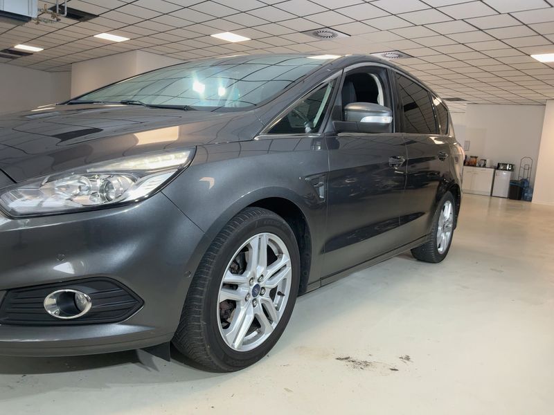 Ford S-Max 2.0 TDCi Titanium — zdjęcie 2