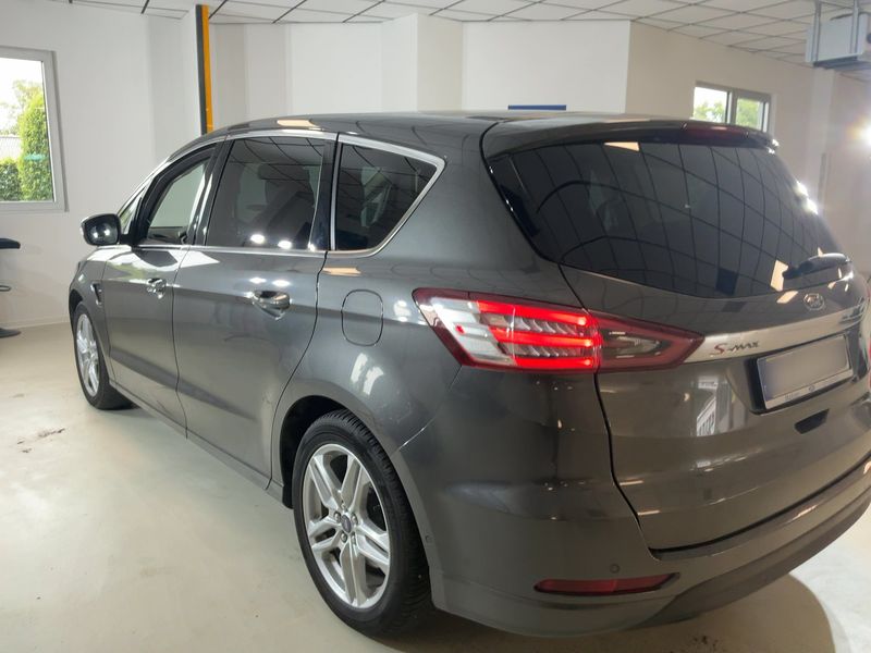 Ford S-Max 2.0 TDCi Titanium — zdjęcie 3
