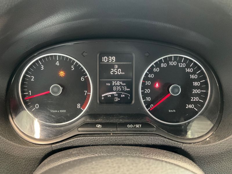 Volkswagen Polo 1.2 TSI CrossPolo — zdjęcie 13
